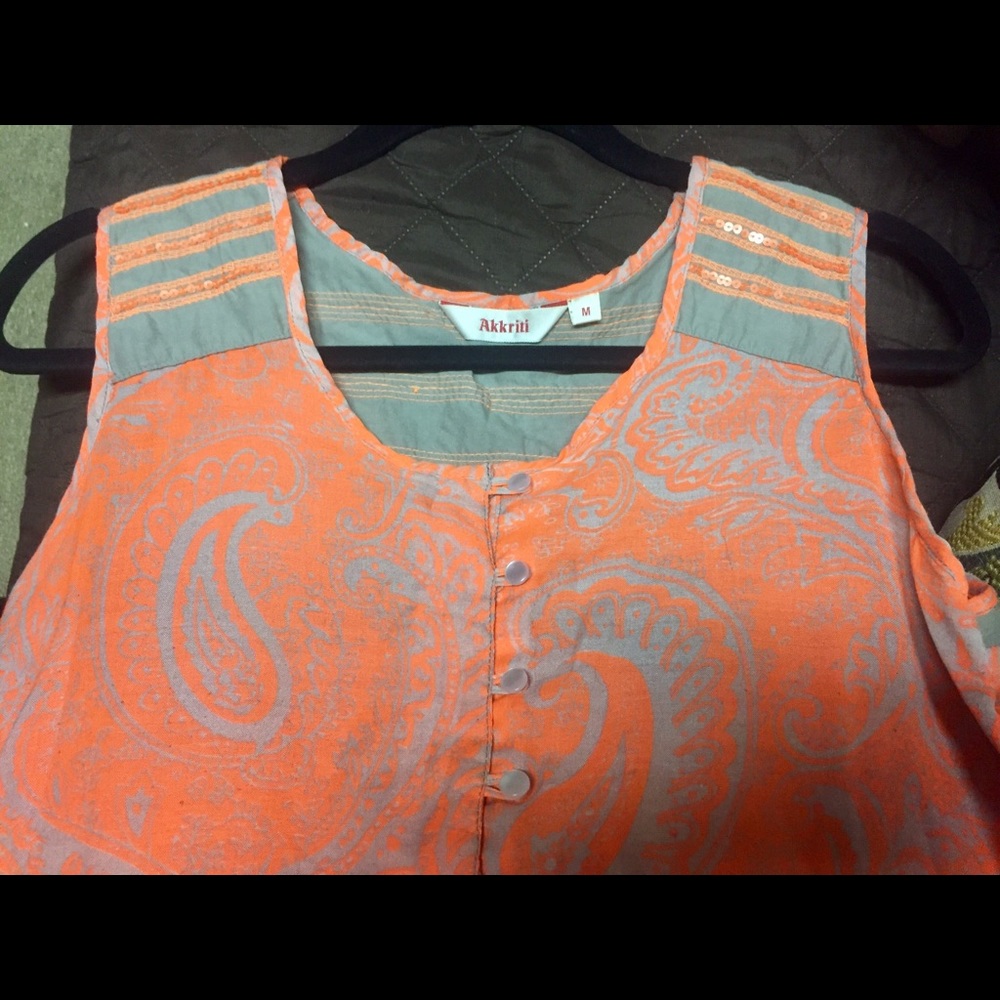 Sleeveless top
